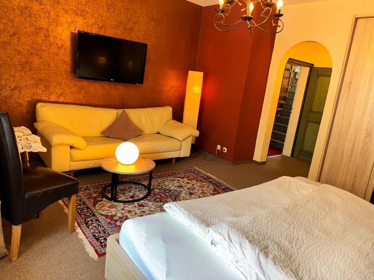 Hotel Zrenners Garni Waldsassen Zewnętrze zdjęcie